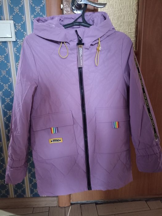 Куртка демисезонная на девочку
