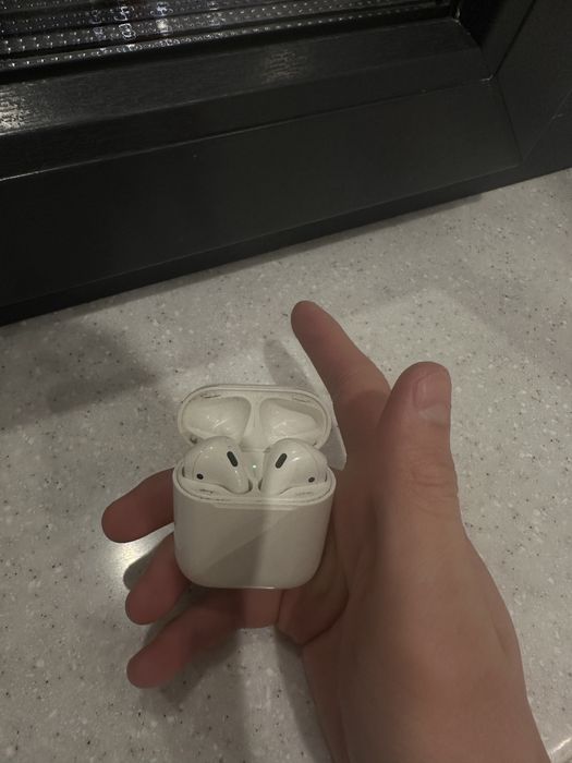 Наушники airpods