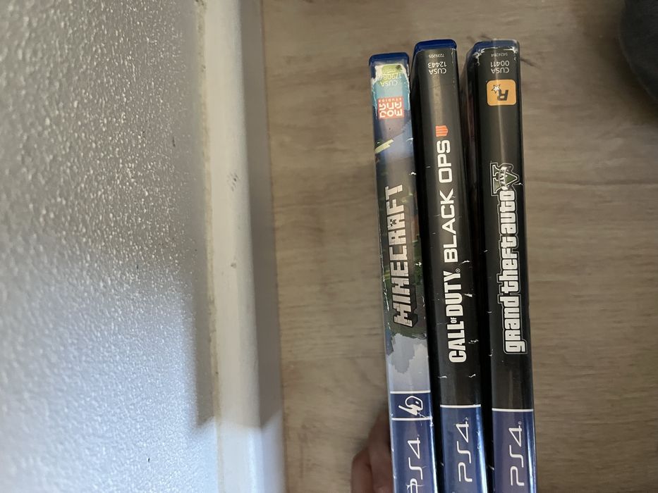 Ps4 cu jocuri si bocxe