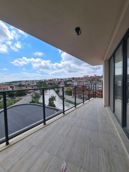 Продава се Тристаен апартамент в Хасково, Любен Каравелов - 87 кв.м за 898 €/кв.м - Снимка #2