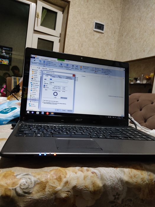 Acer notebook yaxshi holatda