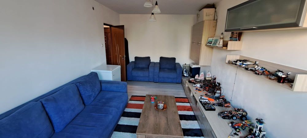 Vând apartament 2 camere Piața Sudului