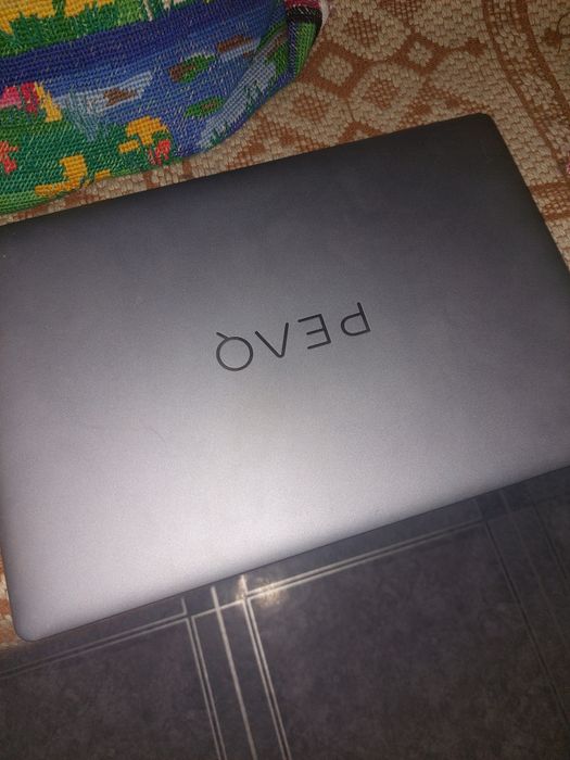 Laptop peaq in conditi bune