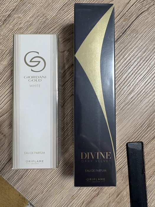 Vand set 2 bucati parfum foarte persistent divine dark si giordani white