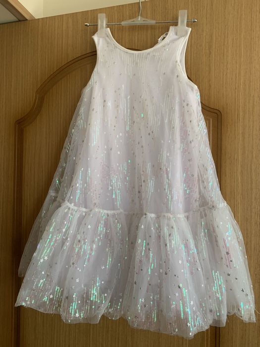 Продам праздничные платья для девочки