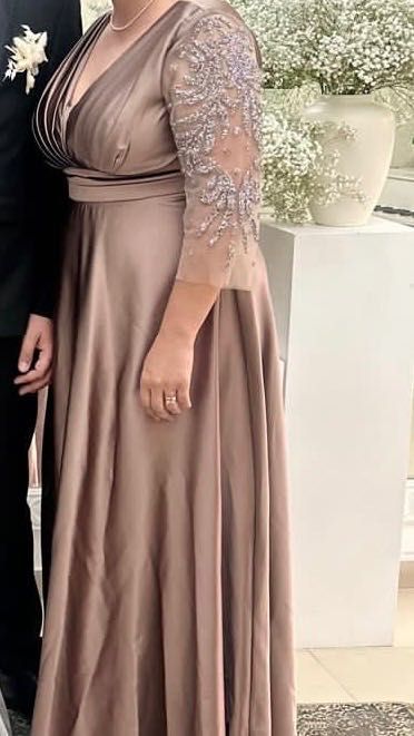Vând rochie elegantă lungă!!!