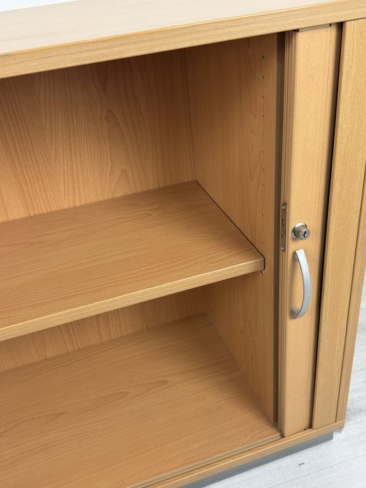 Шкафове за офис - съхранение и ефективност: внос от германия