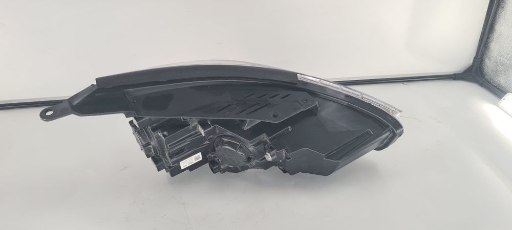 Far stanga Hyundai I30 Facelift 2020-2024 COD 92101G4510