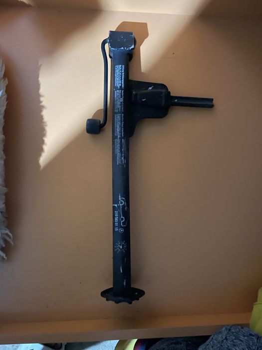 Домкрат на Мерседес