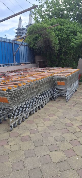 Vand carucioare la super pret