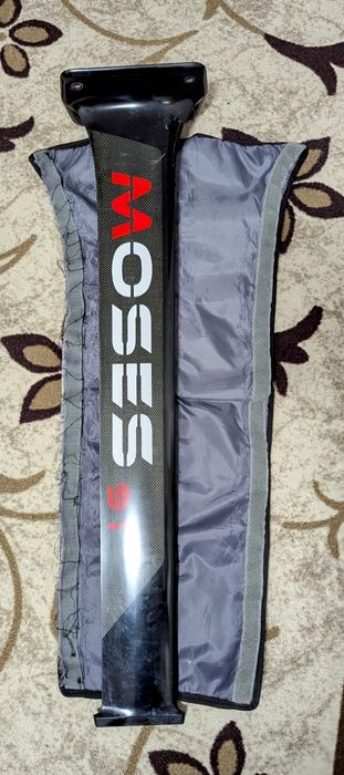 Продавам карбонов фойл за кайт Moses Onda W633