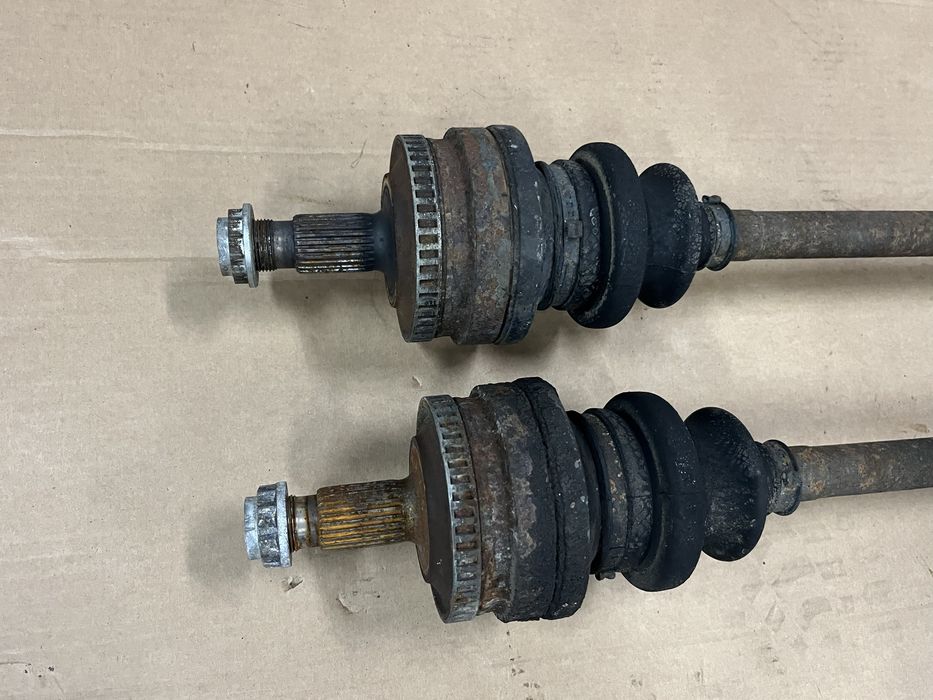 Задни полуоски за Mercedes E200 / E220 CDI W210