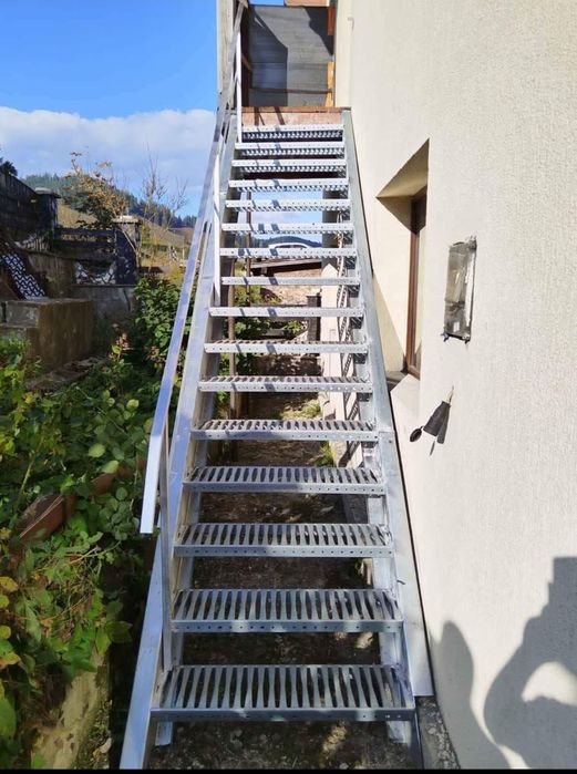 Confectionam scarii metalice 357