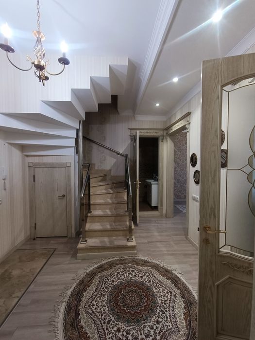 Продается 5ти комнатная квартира в Центре 130м2 Дархан Кирпич Дуплекс