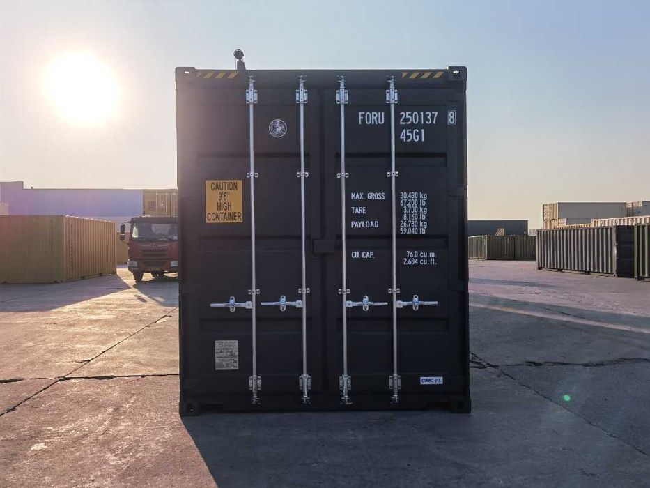 Нови морски 40'HC контейнери налични в София