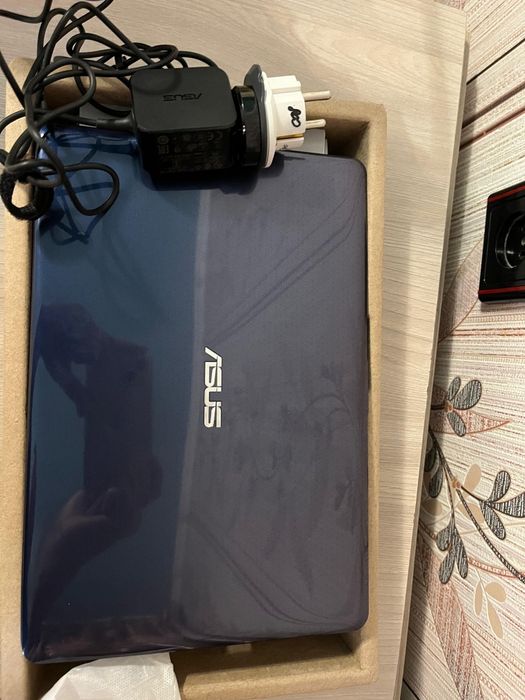 Asus Ноутбок 12м