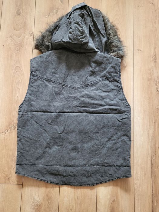 Мъжки елек с качулка