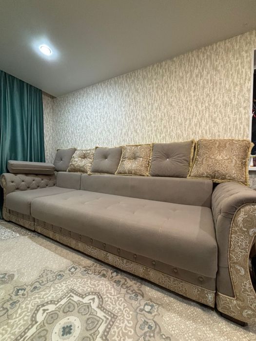 СРОЧНО ПРОДАЕТСЯ диван. 210 000 тг. Торг есть