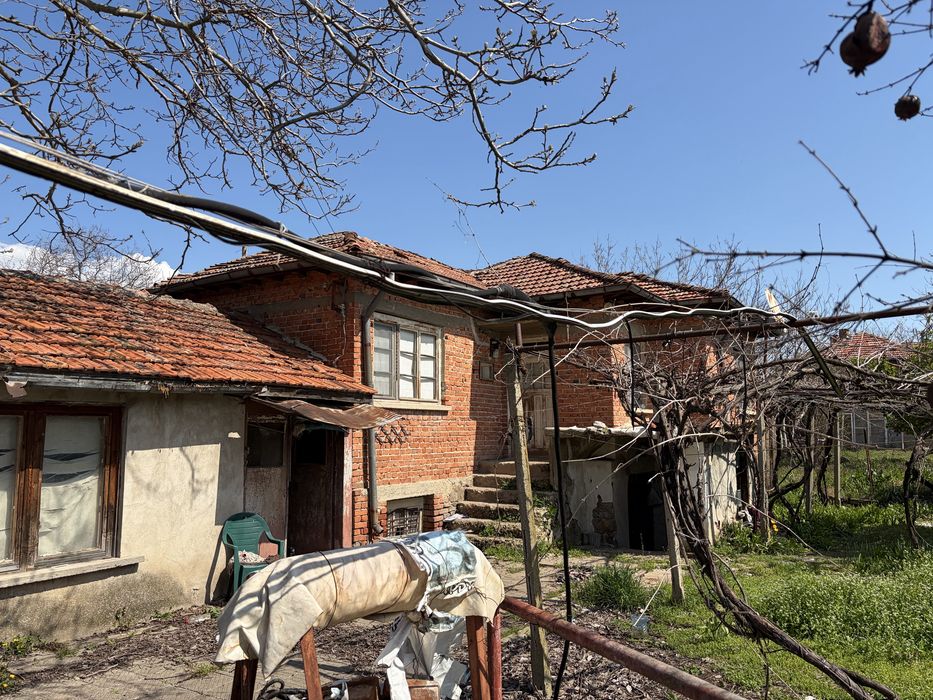 Продавам къща в с.Богданово