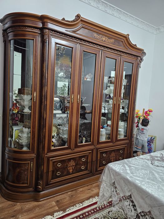 Продается сервант