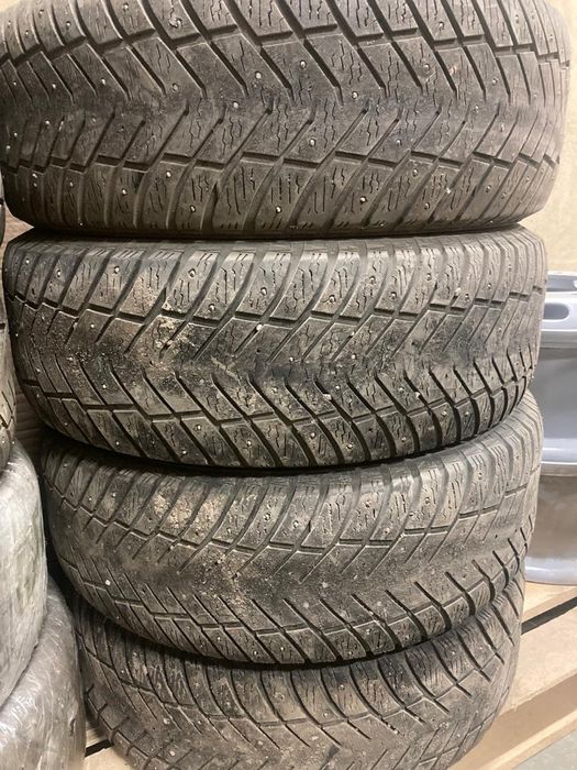 Продам зимную резину