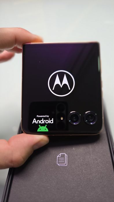 Vand Motorola razr 50 ultra Mocha Mousse