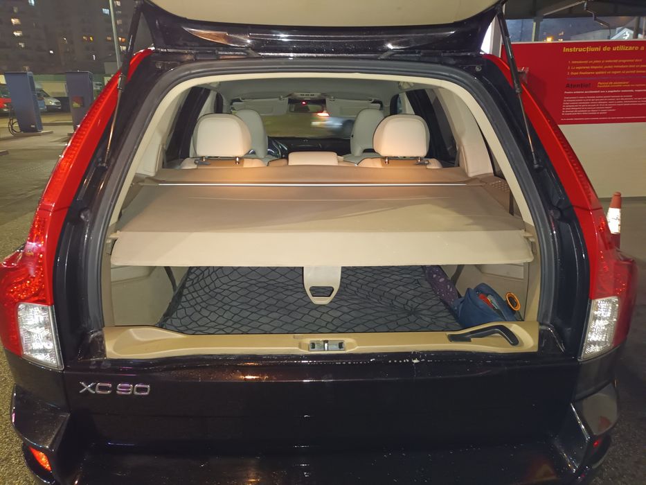 Vând Volvo XC 90