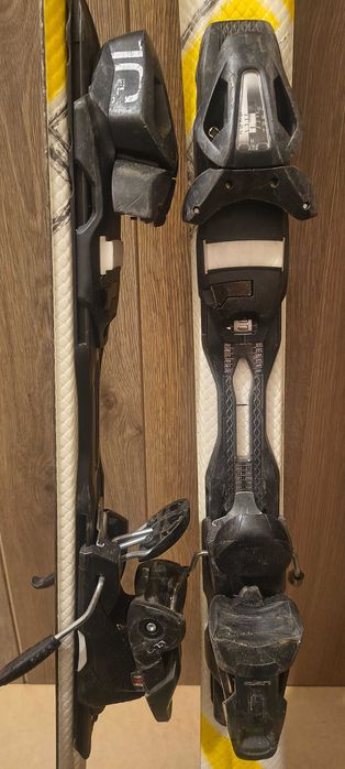 Vând skiuri Elan Exar 140 cm