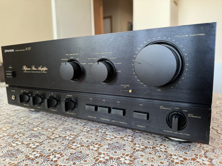 Pioneer A 717 качествен стерео усилвател