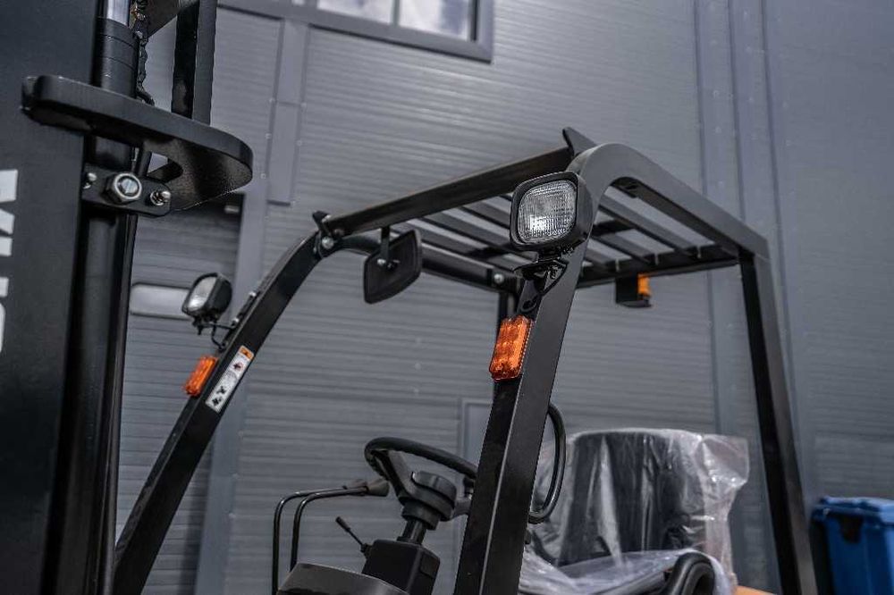 Вилочный погрузчик 3 тонны