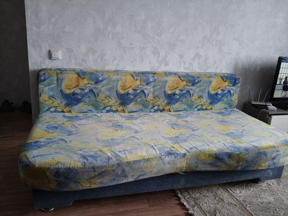 Продам тахту диван