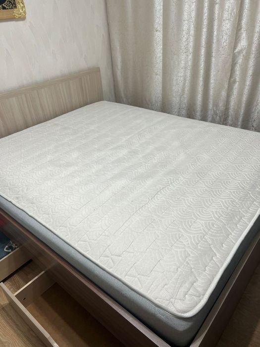 Кровать с матсом