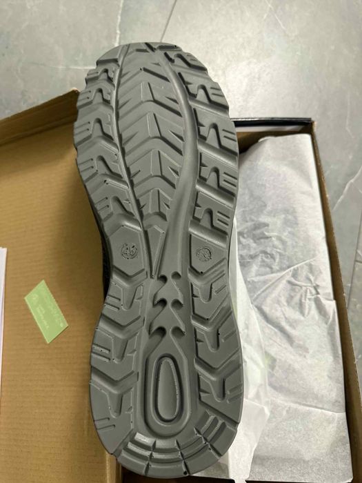 Работни обувки чисто нови