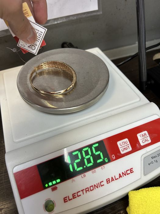 Продам новый золотой браслет