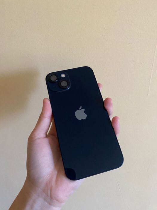 телефон: Айфон 13