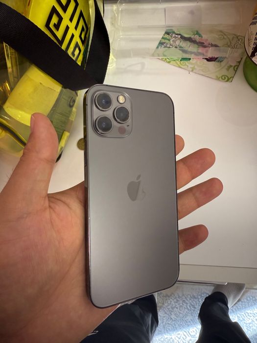 Iphone 12 pro с гарантией
