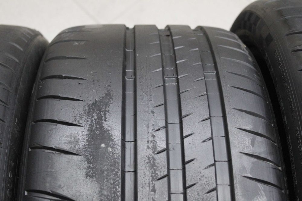 255/35-20 и 315/30-21 Michelin Porsche