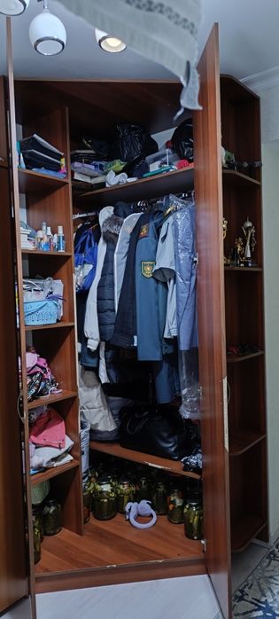 Продам Шкаф для прихожая