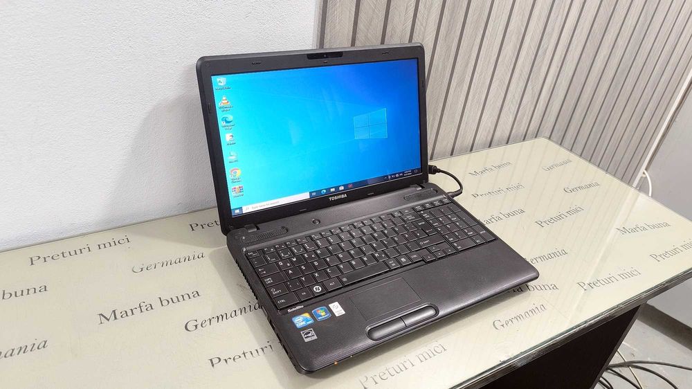 Laptop Core i3 - Toshiba Satellite C660 - functional, instalat