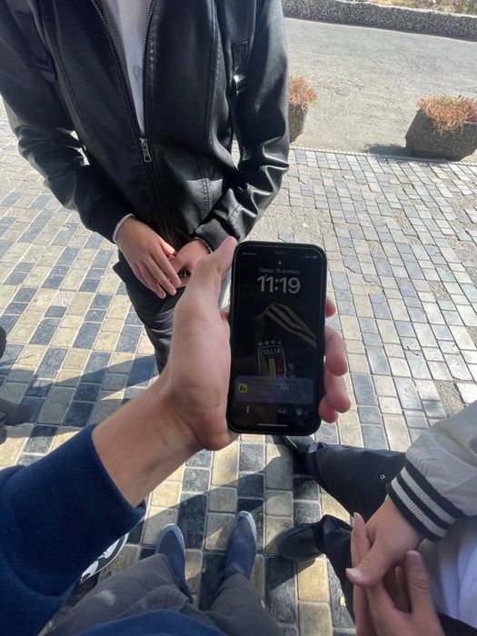 Iphone 12 mini xolati yaxshi