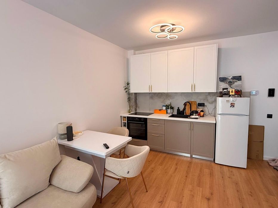 Inchiriez apartament cu parcare subterana 550 euro