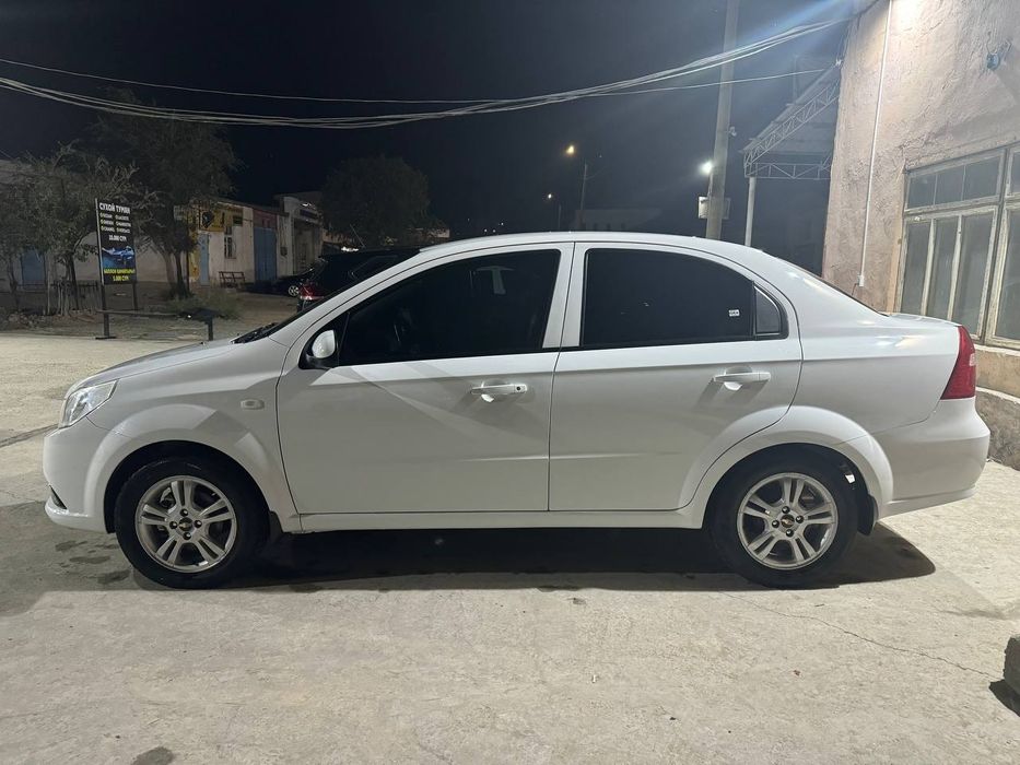 Nexia 3 satiladi taza minilgen