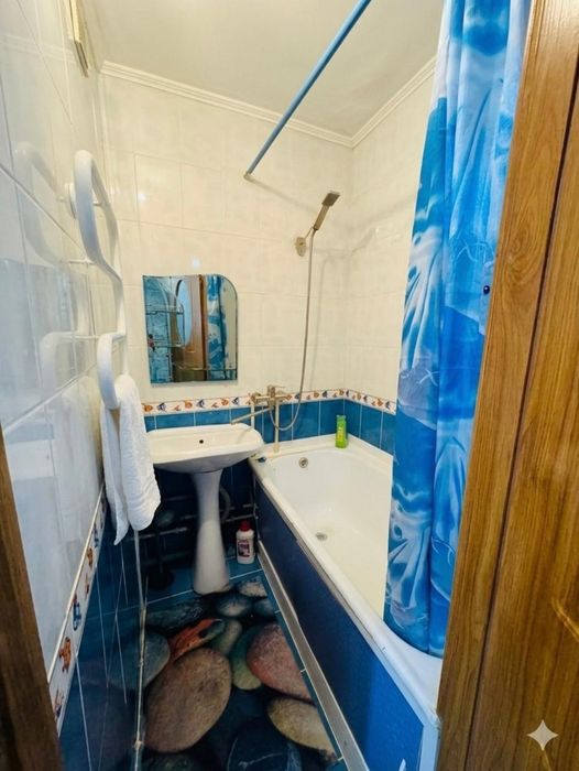 Продам 2х ком квартиру в центре