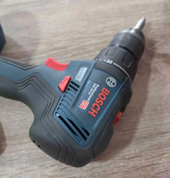 Винтоверт Bosch GSR 18V-50