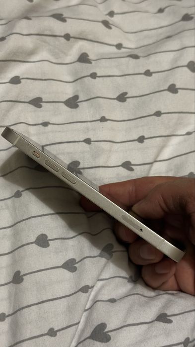 iPhone 13 White (Бял) - 128GB | Отлично състояние
