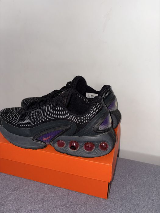 Nike air max DN-черни с лилави детайли много добро състояние