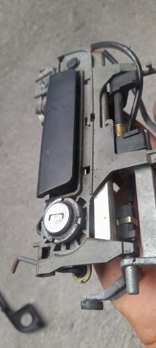 Наружные ручки Левая на BMW e34