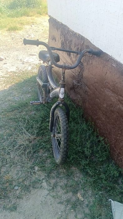 Велосипед чёрный