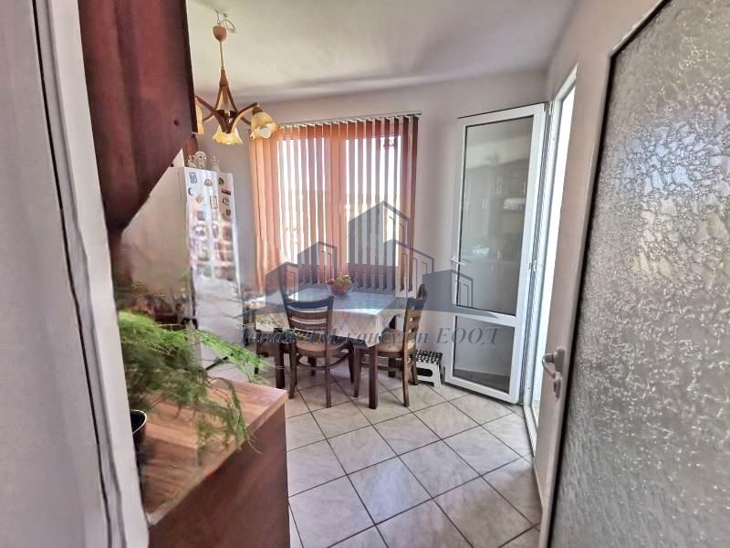 Продава се Тристаен апартамент в Шумен, Добруджански - 83 кв.м за 1352 €/кв.м - Снимка #4