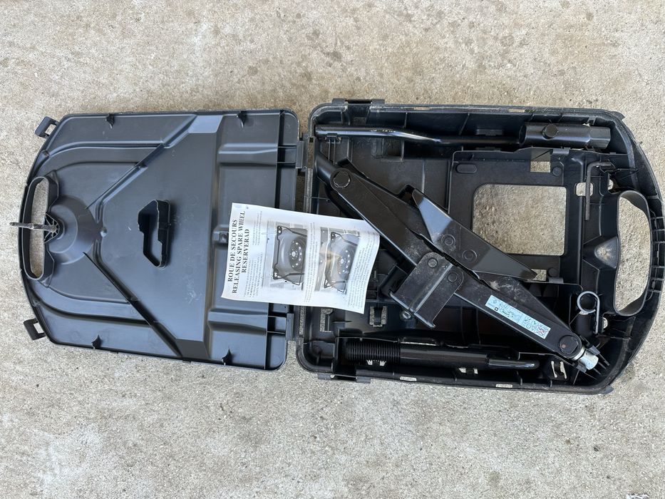 Cric Renault Trafic 4    2015-2025